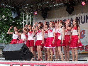 Zilele Copilului Dorohoi 2013: Copii de toate vârstele pe scena de pe Pietonal în a doua zi de spectacol - FOTO