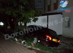 Un tânăr a intrat cu …