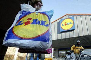 Adevărul de la raft: Lidl şi Kaufland, supermarketurile cu cele mai mari importuri