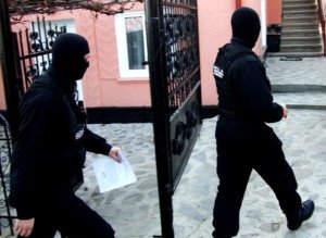UPDATE: Percheziții pentru destructurarea unei …