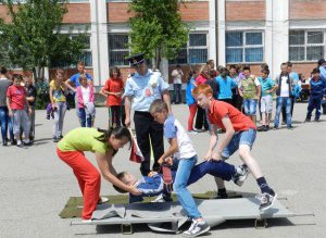 Elevii Grupului Şcolar „Dimitrie Negreanu”, …