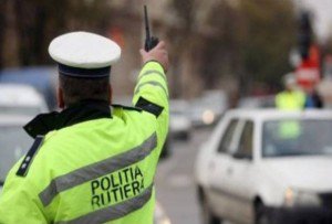 Vehicul furat, depistat de poliţiştii botoșăneni la Flămânzi  