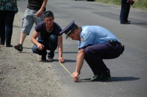 Un botoșănean a rămas fără permis după ce a accidentat o femeie și a părăsit locul faptei