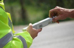 Un tânăr s-a urcat băut …