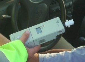 Șoferi depistaţi la volan, deşi …