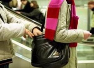 O angajată a Camerei Deputaților, …