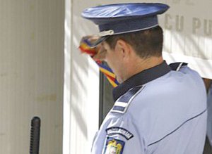 Un poliţist din Botoşani, detaşat …