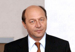 Băsescu critică Rusia şi susţine Chişinăul „să lupte pentru fiecare palmă de pământ ce îi aparţine”