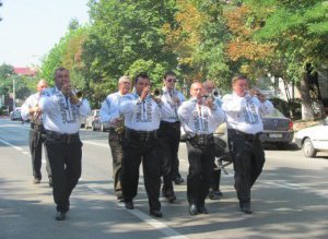 Festivalul “Cântecului, jocului, Portului Popular …