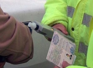 Tânăr depistat în trafic, conducând …