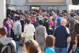 AJOFM: Aproximativ 100 locuri de …