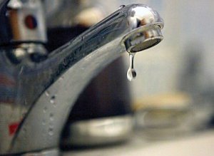 Se oprește furnizarea apei pentru …