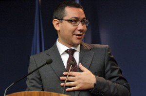 Ponta: Eu mă ocup de pâine, Băsescu de circ