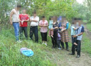 Doisprezece afgani depistați la frontiera …