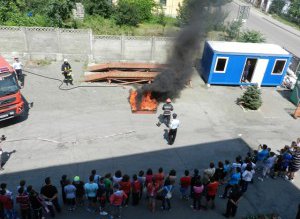 Prima serie de elevi a …