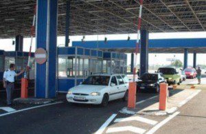 Întoarcerea căpşunarilor. Traficul în vama …