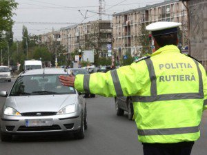 Depistat în trafic conducând un autoturism radiat din circulaţie