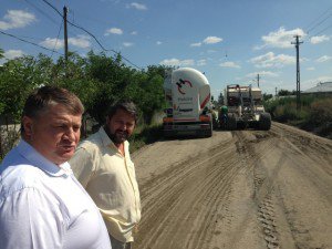 Florin Țurcanu și șeful de la drumuri Sorin Alin Clin au inspectat lucrarile desfasurate pe DJ 292 la Vorniceni