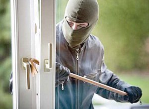 Tineri cercetaţi sub aspectul comiterii …