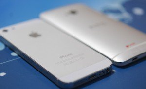 APPLE pregăteşte lansarea noului iPhone. Când ar putea fi prezentat şi ce noutăţi aduce iPhone 5S