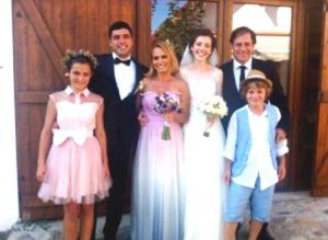 Andreea Esca a fost naşă …