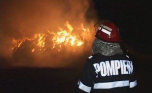 Anexă din Pomârla aprinsă de un coş de fum neprotejat termic faţă de materiale combustibile