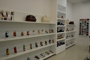 Un nou magazin de pantofi şi accesorii la Uvertura Mall