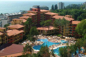 Sute de turişti români blocaţi prin lume, după ce agenţiile de turism cu care au plecat au invocat falimentul