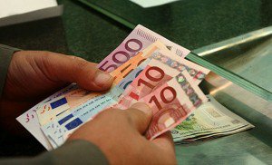 Ai credit în euro? Vezi …