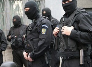 Doi tineri din Hudești cercetați …