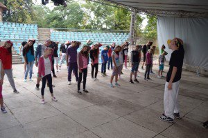 Stil de viaţă sănătos promovat …