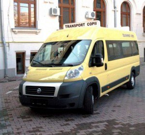 Transportul elevilor cu microbuzele școlare – „Cel mai riscant tip de transport din Romania”
