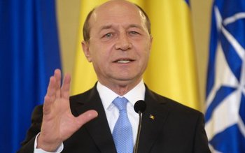 Băsescu: Nu-l văd pe Crin …