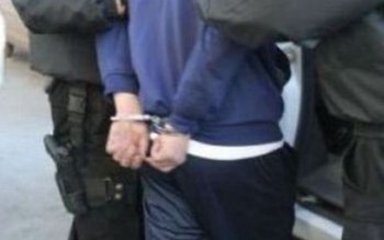 Suspecţi de săvârşirea unei infracţiuni …