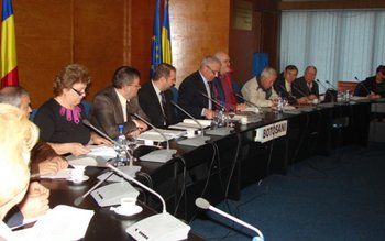 Reprezentanţii pensionarilor au făcut schimb …