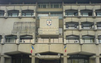 Luni dimineaţă la Prefectură – …