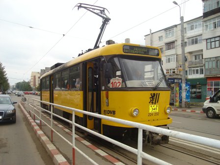 Circulaţia tramvaielor pe linia 102 va fi întreruptă în acest sfârșit de săptămână