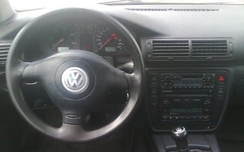 VW Passat furat din Elveţia, …