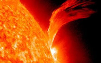 Serie de erupţii solare în …