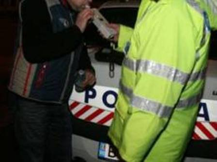 Bărbat depistat băut la volanul unui autoturism pe strada Puskin din municipiu
