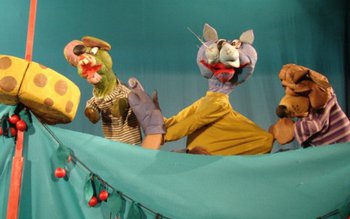 Spectacol de teatru pentru prichindei, …