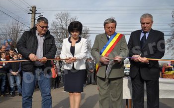 Asfalt european la Lozna. Drumul …