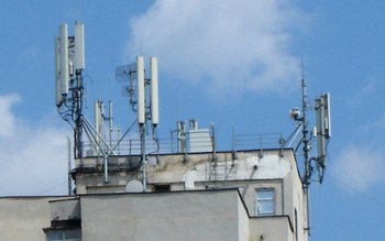 Antenele GSM de pe blocuri …
