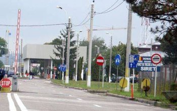 Speriaţi de micul trafic de …