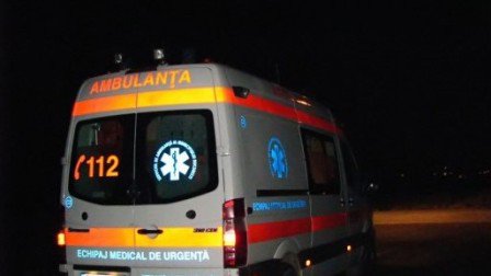 Bărbat din Dumbrăvița ajuns de urgență la spital după ce un dorohoian a trecut cu un atelaj peste el