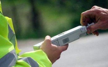 Șofer cercetat pentru conducere sub …