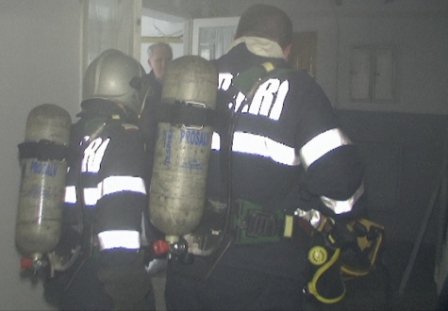 Un aragaz lăsat nesupravegheat a provocat un incendiu într-un apartament situat pe strada Bucovina