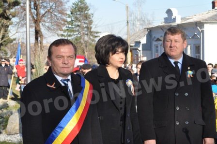 Ziua Naţională a României sărbătorită la Dorohoi cu discursuri, fasole cu cârnaţi și vin fiert - VIDEO/FOTO