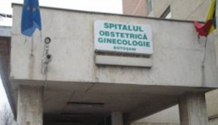 O tânără din Botoșani a devenit mămică după ce sarcina i s-a dezvoltat în abdomen