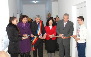 Copiii din Răchiţi au şcoală …